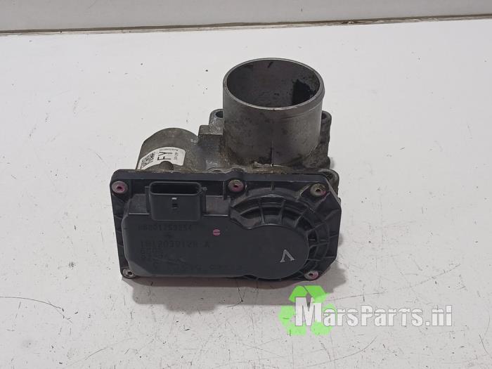 Gebruikte Gasklephuis Smart Forfour (453) 1.0 12V Prijs € 35,00 Margeregeling aangeboden door Autodemontagebedrijf De Mars