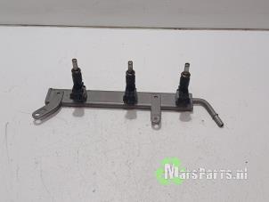 Gebruikte Injector brug Smart Forfour (453) 1.0 12V Prijs € 50,00 Margeregeling aangeboden door Autodemontagebedrijf De Mars