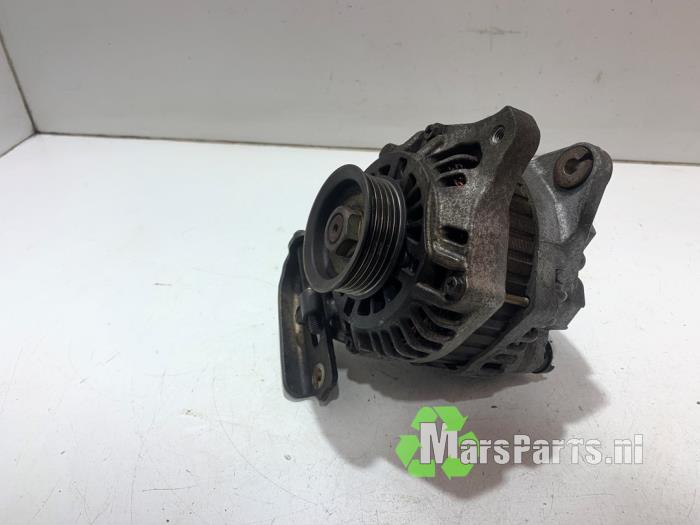 Gebruikte Dynamo Honda Jazz (GD/GE2/GE3) 1.2 i-DSi Prijs € 35,00 Margeregeling aangeboden door Autodemontagebedrijf De Mars