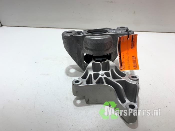 Motorsteun van een Nissan Micra (K14) 1.0 IG-T 100 2019