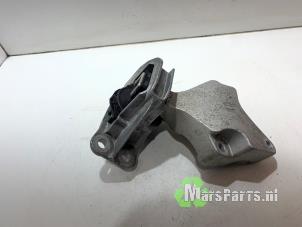 Gebruikte Motorsteun Nissan Micra (K14) 1.0 IG-T 100 Prijs € 50,00 Margeregeling aangeboden door Autodemontagebedrijf De Mars