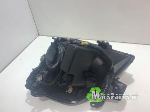 Gebruikte Koplamp rechts Kia Picanto (BA) 1.0 12V Prijs € 40,00 Margeregeling aangeboden door Autodemontagebedrijf De Mars