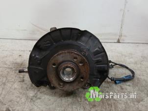 Gebruikte Fusee rechts-voor BMW Mini One/Cooper (R50) 1.6 16V Cooper Prijs € 50,00 Margeregeling aangeboden door Autodemontagebedrijf De Mars