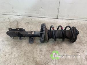 Gebruikte Mac Phersonpoot rechts-voor Mercedes Vito (447.6) 1.6 111 CDI 16V Prijs € 120,00 Margeregeling aangeboden door Autodemontagebedrijf De Mars