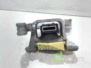 Gebruikte Motorrubber Mercedes Vito (447.6) 1.6 111 CDI 16V Prijs € 40,00 Margeregeling aangeboden door Autodemontagebedrijf De Mars