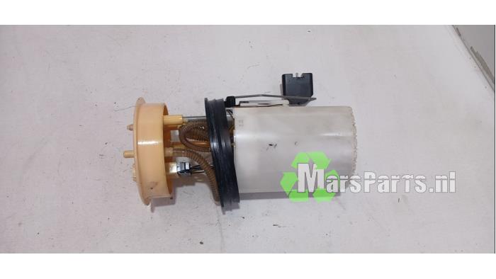 Gebruikte Tank element Pomp Skoda Rapid Spaceback 1.4 TDI 12V Prijs € 75,00 Margeregeling aangeboden door Autodemontagebedrijf De Mars