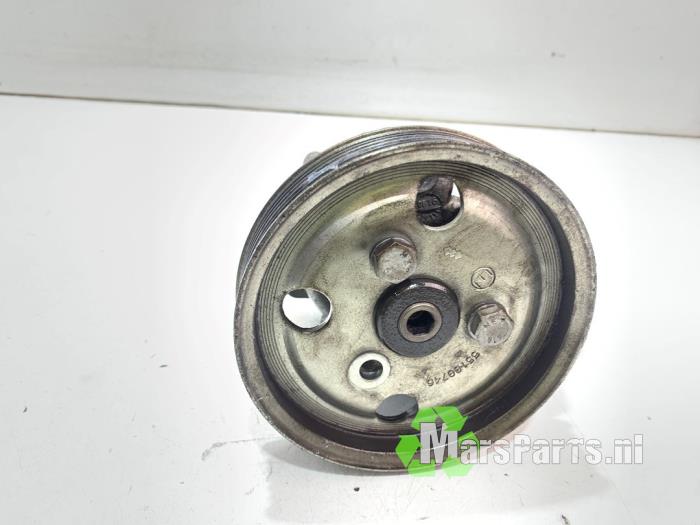 Gebruikte Pomp Servo Opel Combo 1.6 CDTI 16V Prijs € 65,00 Margeregeling aangeboden door Autodemontagebedrijf De Mars