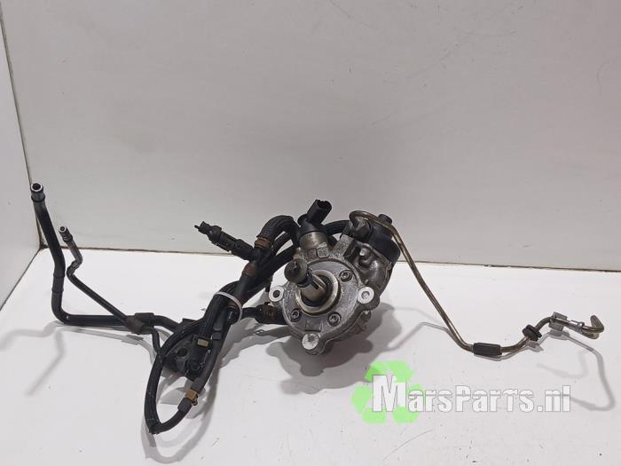 Gebruikte Brandstofpomp Mechanisch Mini Countryman (R60) 2.0 Cooper D 16V Autom. Prijs € 250,00 Margeregeling aangeboden door Autodemontagebedrijf De Mars
