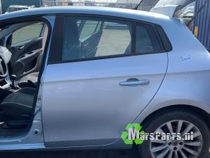 Gebruikte Portier 4Deurs links-achter Fiat Bravo (198A) 1.6 JTD Multijet 105 Prijs € 50,00 Margeregeling aangeboden door Autodemontagebedrijf De Mars
