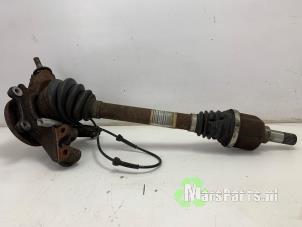 Gebruikte Homokineetas links-voor Peugeot Partner (GC/GF/GG/GJ/GK) 1.6 HDI 75 Phase 1 Prijs € 40,00 Margeregeling aangeboden door Autodemontagebedrijf De Mars