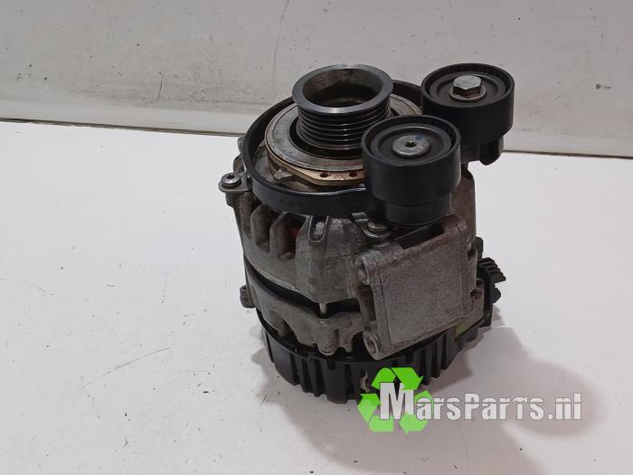 Dynamo van een Audi A5 (F53/F5P) 2.0 45 TFSI Mild Hybrid 16V Quattro 2019