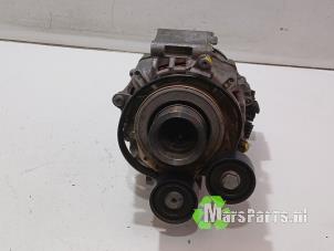 Dynamo van een Audi A5 (F53/F5P) 2.0 45 TFSI Mild Hybrid 16V Quattro 2019