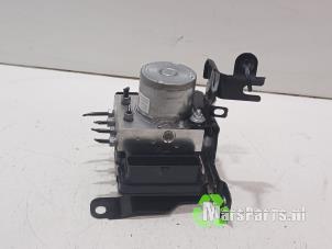 Gebruikte ABS Pomp Citroen Berlingo 1.2 12V PureTech 110 Prijs € 275,00 Margeregeling aangeboden door Autodemontagebedrijf De Mars