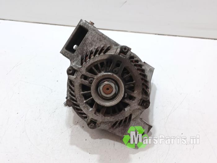 Gebruikte Dynamo Mazda 5 (CR19) 1.8i 16V Prijs € 35,00 Margeregeling aangeboden door Autodemontagebedrijf De Mars
