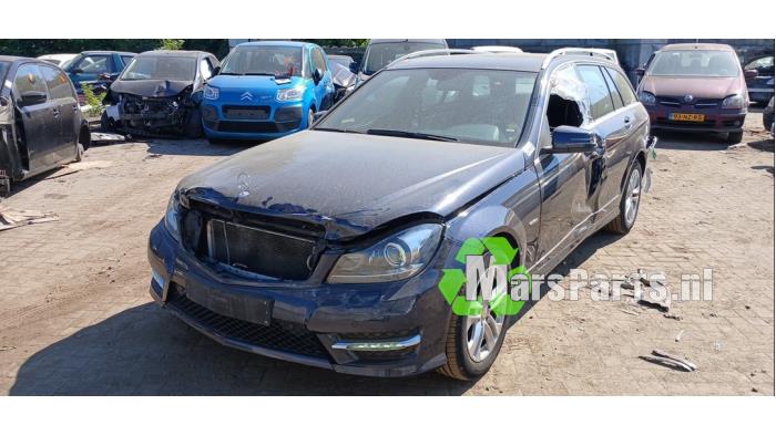Motor van een Mercedes-Benz C Estate (S204) 1.6 C-180 16V BlueEfficiency 2014