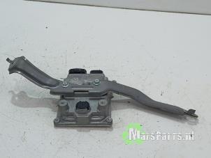 Gebruikte Brandstofpomp module Toyota RAV4 (A5) 2.5 Hybrid 16V AWD Prijs € 50,00 Margeregeling aangeboden door Autodemontagebedrijf De Mars