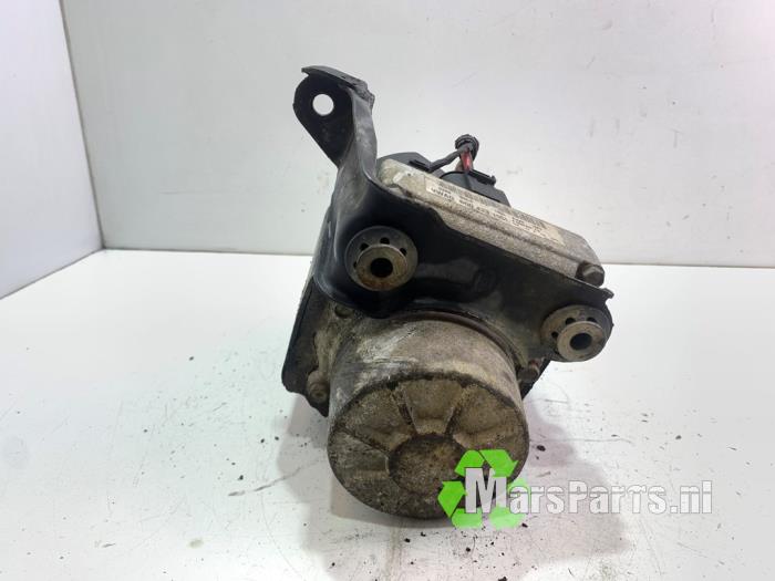 Stuurbekrachtiging Pomp van een Skoda Fabia (6Y2) 1.4i 2002