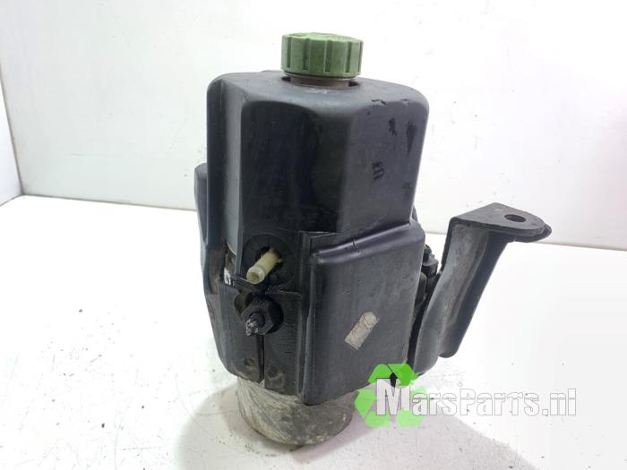 Stuurbekrachtiging Pomp van een Skoda Fabia (6Y2) 1.4i 2002