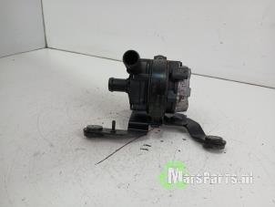 Gebruikte Waterpomp Volkswagen Crafter (SY) 2.0 TDI FWD Prijs € 30,00 Margeregeling aangeboden door Autodemontagebedrijf De Mars