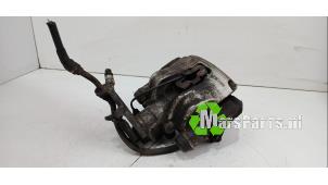 Gebruikte Remklauw (Tang) rechts-achter Iveco New Daily VI 33S12, 35C12, 35S12 Prijs € 80,00 Margeregeling aangeboden door Autodemontagebedrijf De Mars