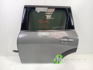 Gebruikte Deur 4Deurs links-achter Mini Clubman (F54) 2.0 Cooper S 16V Prijs € 400,00 Margeregeling aangeboden door Autodemontagebedrijf De Mars