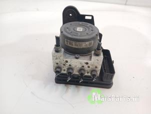 Gebruikte ABS Pomp Volkswagen Golf VII (AUA) 2.0 TDI 16V Prijs € 120,00 Margeregeling aangeboden door Autodemontagebedrijf De Mars