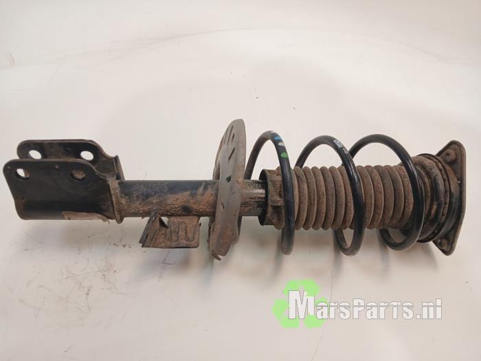 Schokdemperpoot rechts-voor van een Peugeot 308 (L3/L8/LB/LH/LP) 1.5 BlueHDi 130 2018