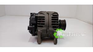 Gebruikte Dynamo Volkswagen Golf IV Variant (1J5) 1.6 16V Prijs € 35,00 Margeregeling aangeboden door Autodemontagebedrijf De Mars