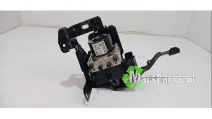 Gebruikte ABS Pomp Fiat Doblo Cargo (263) 1.3 MJ 16V Euro 4 Prijs € 180,00 Margeregeling aangeboden door Autodemontagebedrijf De Mars