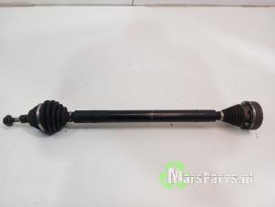 Gebruikte Aandrijfas rechts-voor Volkswagen Golf VI (5K1) 1.4 TSI 122 16V Prijs € 40,00 Margeregeling aangeboden door Autodemontagebedrijf De Mars