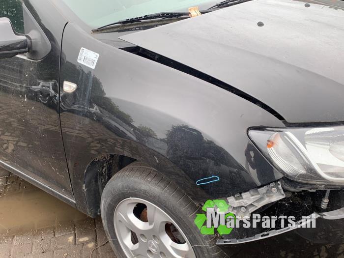 Scherm rechts-voor van een Dacia Sandero II 0.9 TCE 12V 2013