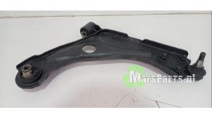 Gebruikte Draagarm rechts-voor Peugeot Partner (EA//EF/EN/EU) 1.5 BlueHDi 75 Prijs € 50,00 Margeregeling aangeboden door Autodemontagebedrijf De Mars