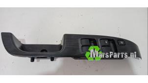 Gebruikte Schakelblok ruiten Mitsubishi Outlander (CU) 2.0 16V 4x4 Prijs € 40,00 Margeregeling aangeboden door Autodemontagebedrijf De Mars