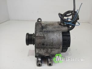 Gebruikte Dynamo Mercedes A (W168) 1.7 A-170 CDI 16V Prijs € 150,00 Margeregeling aangeboden door Autodemontagebedrijf De Mars