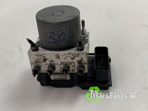 Gebruikte ABS Pomp Fiat Doblo Cargo (263) 1.3 D Multijet Prijs € 150,00 Margeregeling aangeboden door Autodemontagebedrijf De Mars