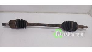 Gebruikte Steekas links-voor Suzuki Swift (ZA/ZC/ZD1/2/3/9) 1.3 VVT 16V Prijs € 40,00 Margeregeling aangeboden door Autodemontagebedrijf De Mars