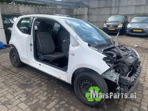 Gebruikte Steekas rechts-voor Volkswagen Up! (121) 1.0 12V 60 Prijs € 30,00 Margeregeling aangeboden door Autodemontagebedrijf De Mars