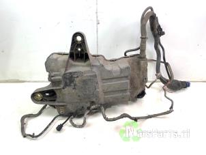 Gebruikte Adblue tank Peugeot Partner (EA//EF/EN/EU) 1.5 BlueHDi 75 Prijs € 400,00 Margeregeling aangeboden door Autodemontagebedrijf De Mars