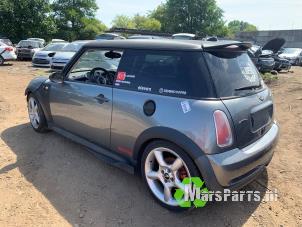 Gebruikte Achteras voorwielaandrijving Mini Mini Cooper S (R53) 1.6 16V Prijs € 75,00 Margeregeling aangeboden door Autodemontagebedrijf De Mars