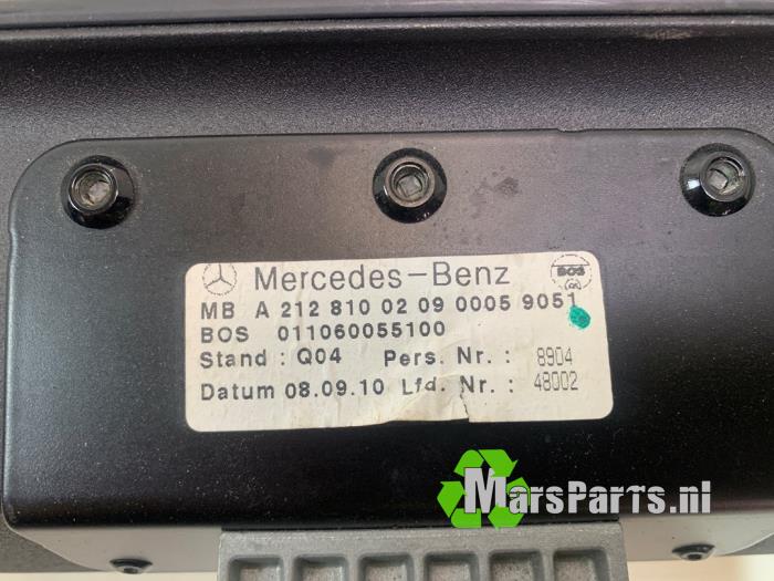 Dekzeil Bagageruimte van een Mercedes-Benz E Estate (S212) E-200 CDI 16V BlueEfficiency,BlueTEC 2010