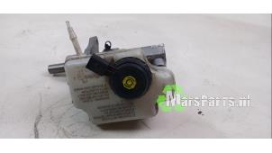 Gebruikte Hoofdremcilinder Volkswagen Caddy Combi IV 1.4 TSI 16V Prijs € 25,00 Margeregeling aangeboden door Autodemontagebedrijf De Mars