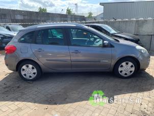 Gebruikte Tank Klep Renault Clio III Estate/Grandtour (KR) 1.5 dCi FAP Prijs € 40,00 Margeregeling aangeboden door Autodemontagebedrijf De Mars