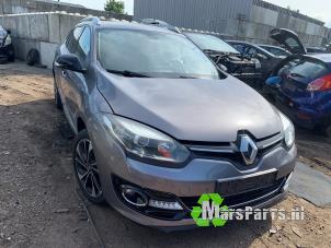 Gebruikte Mac Phersonpoot links-voor Renault Megane III Grandtour (KZ) 1.2 16V TCE 130 Prijs € 50,00 Margeregeling aangeboden door Autodemontagebedrijf De Mars