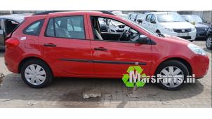 Gebruikte Tank Klep Renault Clio III Estate/Grandtour (KR) 1.2 16V TCE 100 Prijs € 40,00 Margeregeling aangeboden door Autodemontagebedrijf De Mars