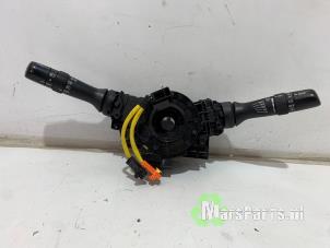 Gebruikte Licht + Raw Schakelaar Toyota Prius (NHW20) 1.5 16V Prijs € 40,00 Margeregeling aangeboden door Autodemontagebedrijf De Mars