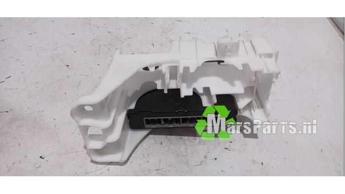 Gebruikte Computer Body Control Toyota Auris Touring Sports (E18) 1.8 16V Hybrid Prijs € 100,00 Margeregeling aangeboden door Autodemontagebedrijf De Mars