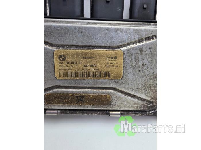 Gebruikte Stuurbekrachtiging Computer BMW X6 (E71/72) xDrive30d 3.0 24V Prijs € 75,00 Margeregeling aangeboden door Autodemontagebedrijf De Mars