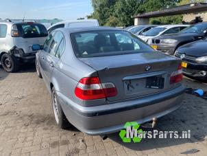 Gebruikte Trekhaak BMW 3 serie (E46/4) 316i 16V Prijs € 75,00 Margeregeling aangeboden door Autodemontagebedrijf De Mars