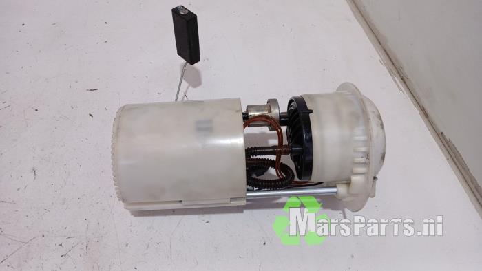 Benzinepomp van een Fiat 500 (312) 1.4 16V 2010