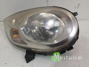 Gebruikte Rechter Koplamp Citroen C1 1.0 12V Prijs € 40,00 Margeregeling aangeboden door Autodemontagebedrijf De Mars